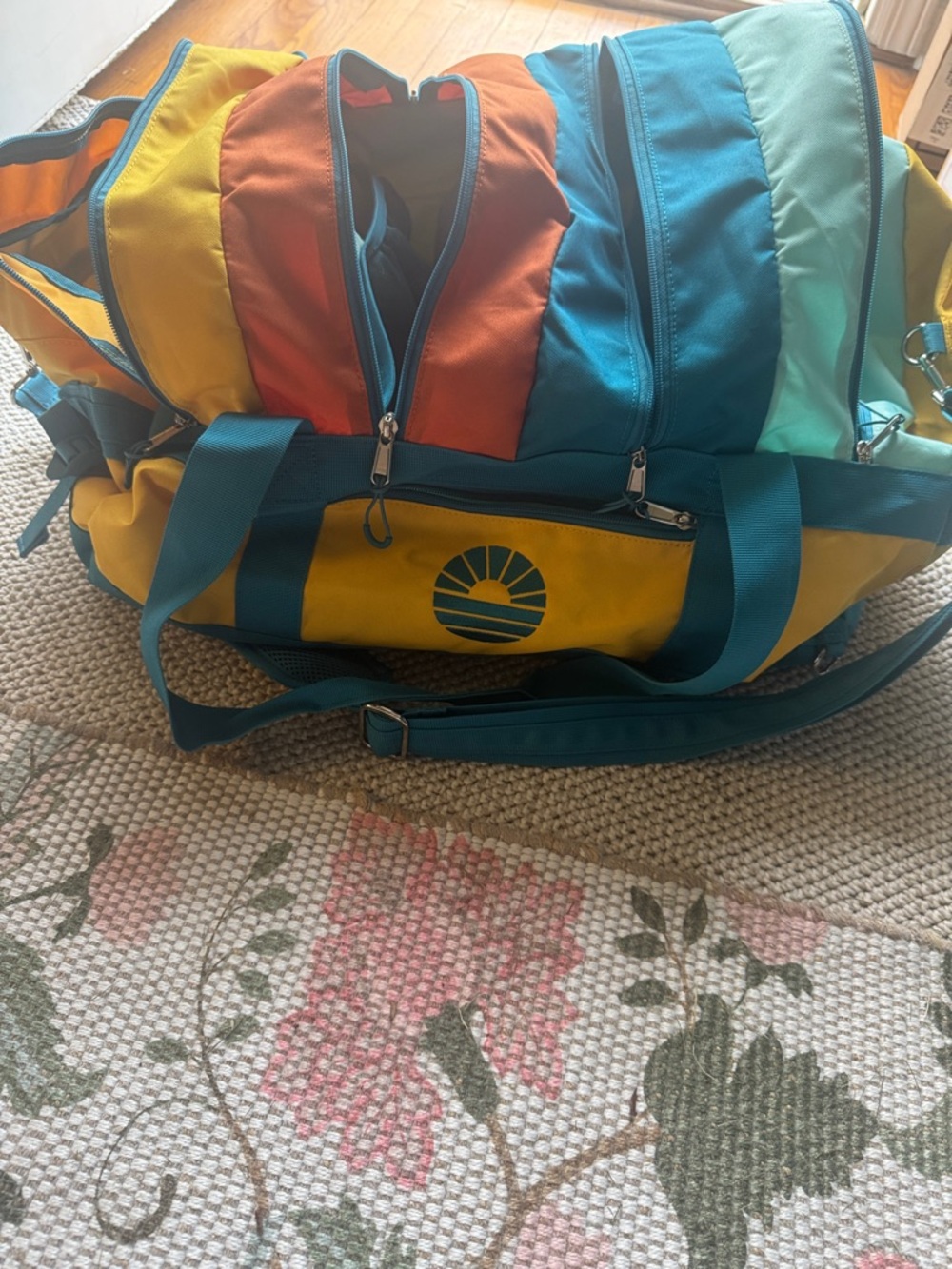 Toniq travel tote